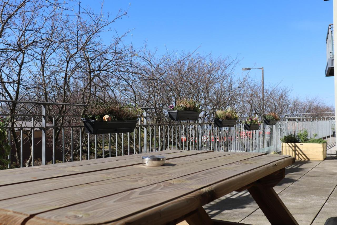 Art - Port Of Leith - Secure Parking Apartment